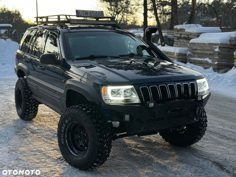 Jeep Grand Cherokee - 32
