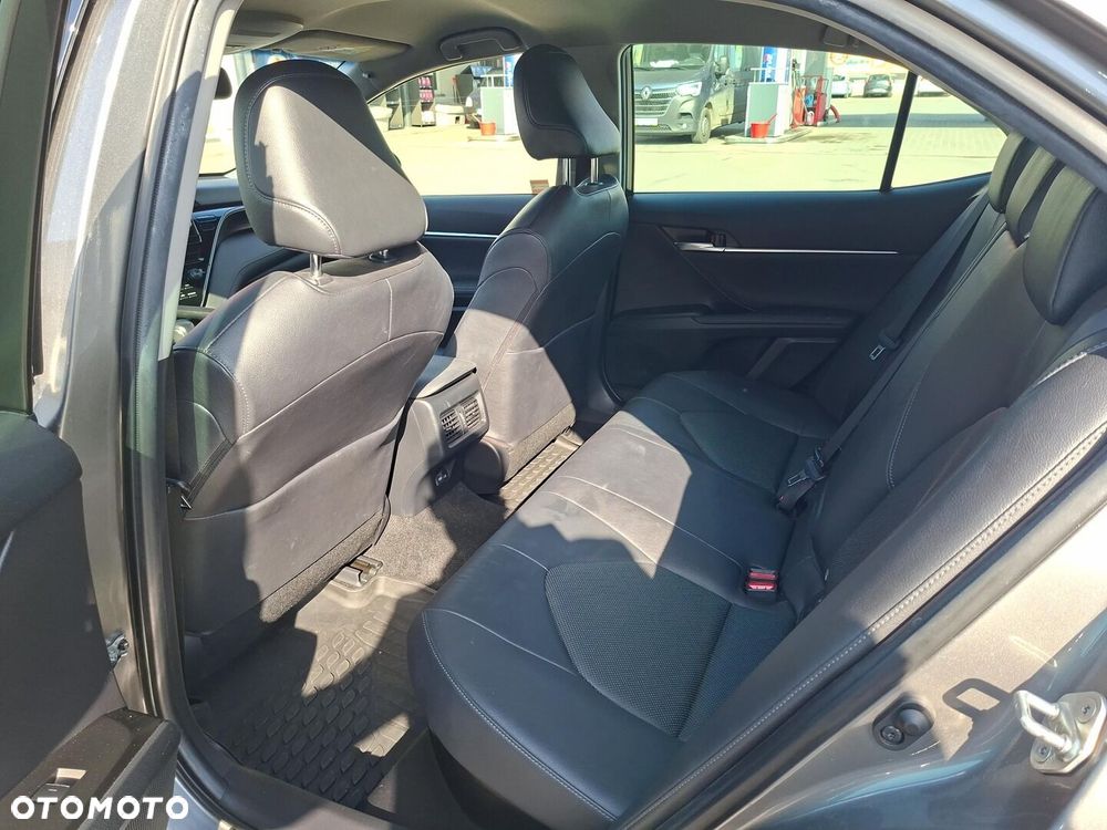 Toyota Camry 2.5 Hybrid Executive CVT - 14