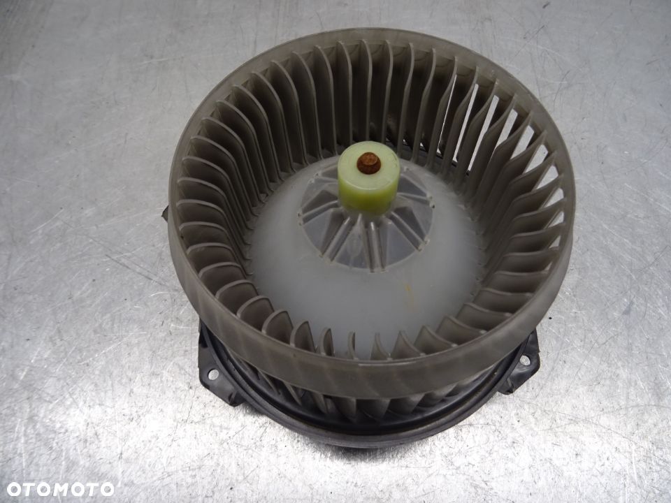 SUZUKI SWIFT V MK7 10-12 1.2B DMUCHAWA WENTYLATOR AV272700-0311 - 1