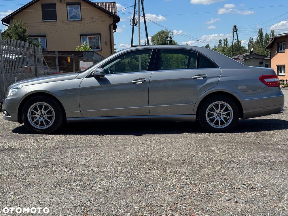Mercedes-Benz Klasa E 250 CGI BlueEFFICIENCY Avantgarde - 13