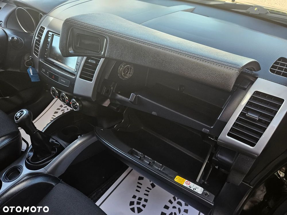 Mitsubishi Outlander 2.0 2WD Edition - 28