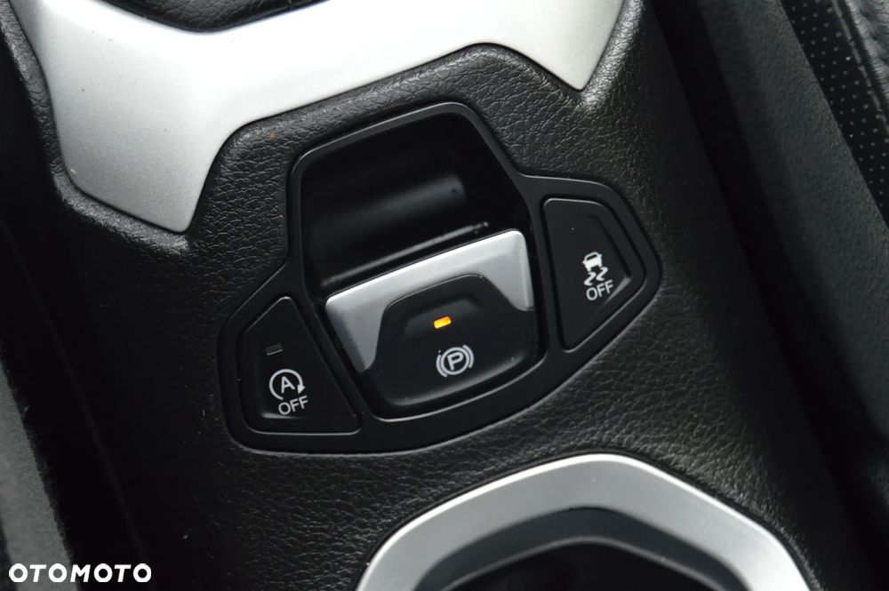 Jeep Renegade 1.4 MultiAir Limited - 28