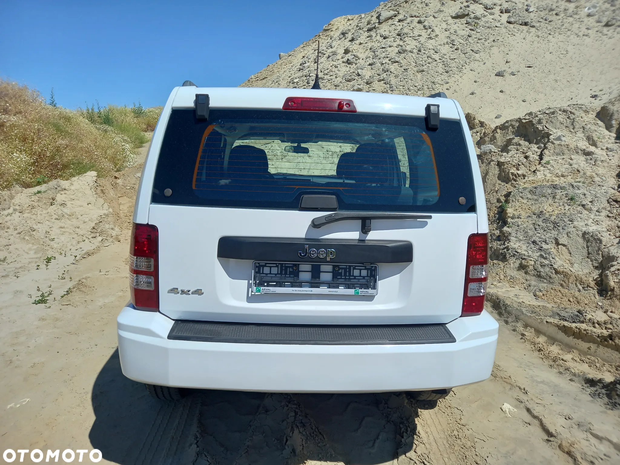 Jeep Liberty - 30