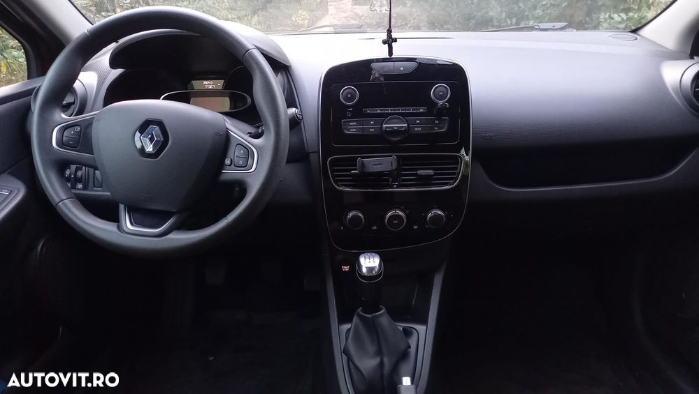Renault Clio - 8