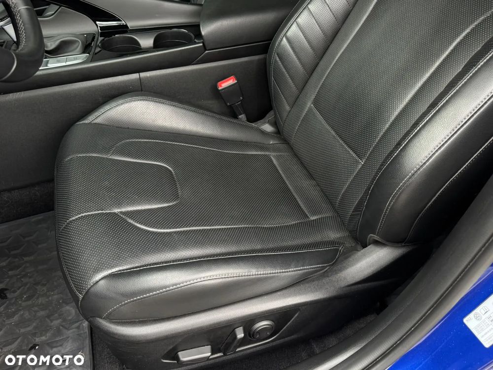 Hyundai Elantra 1.6 Executive CVT - 9
