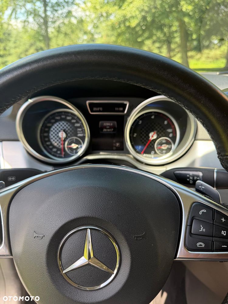 Mercedes-Benz GLE - 16