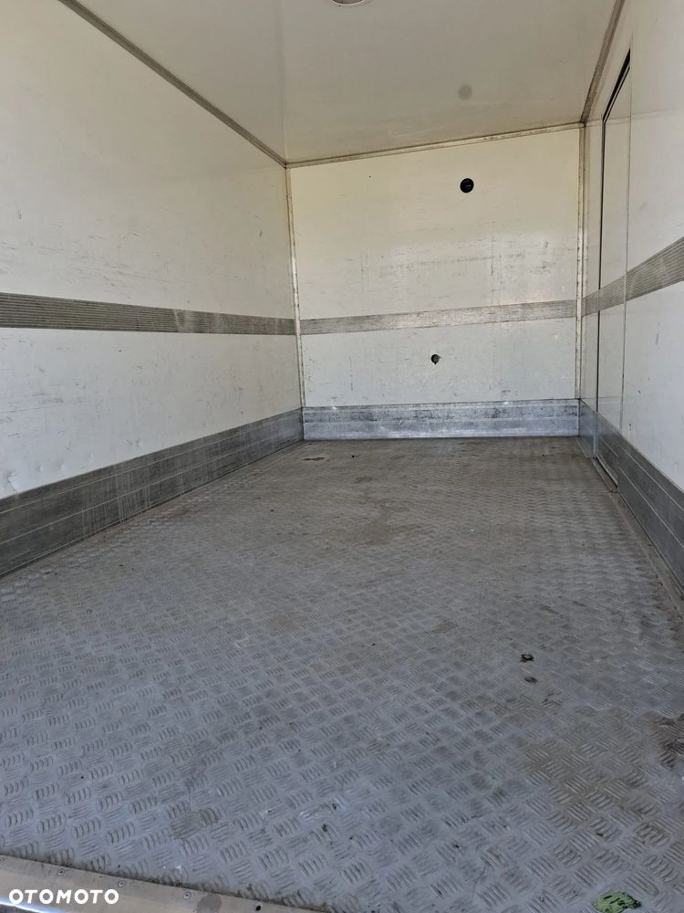 Mercedes-Benz Sprinter - 7