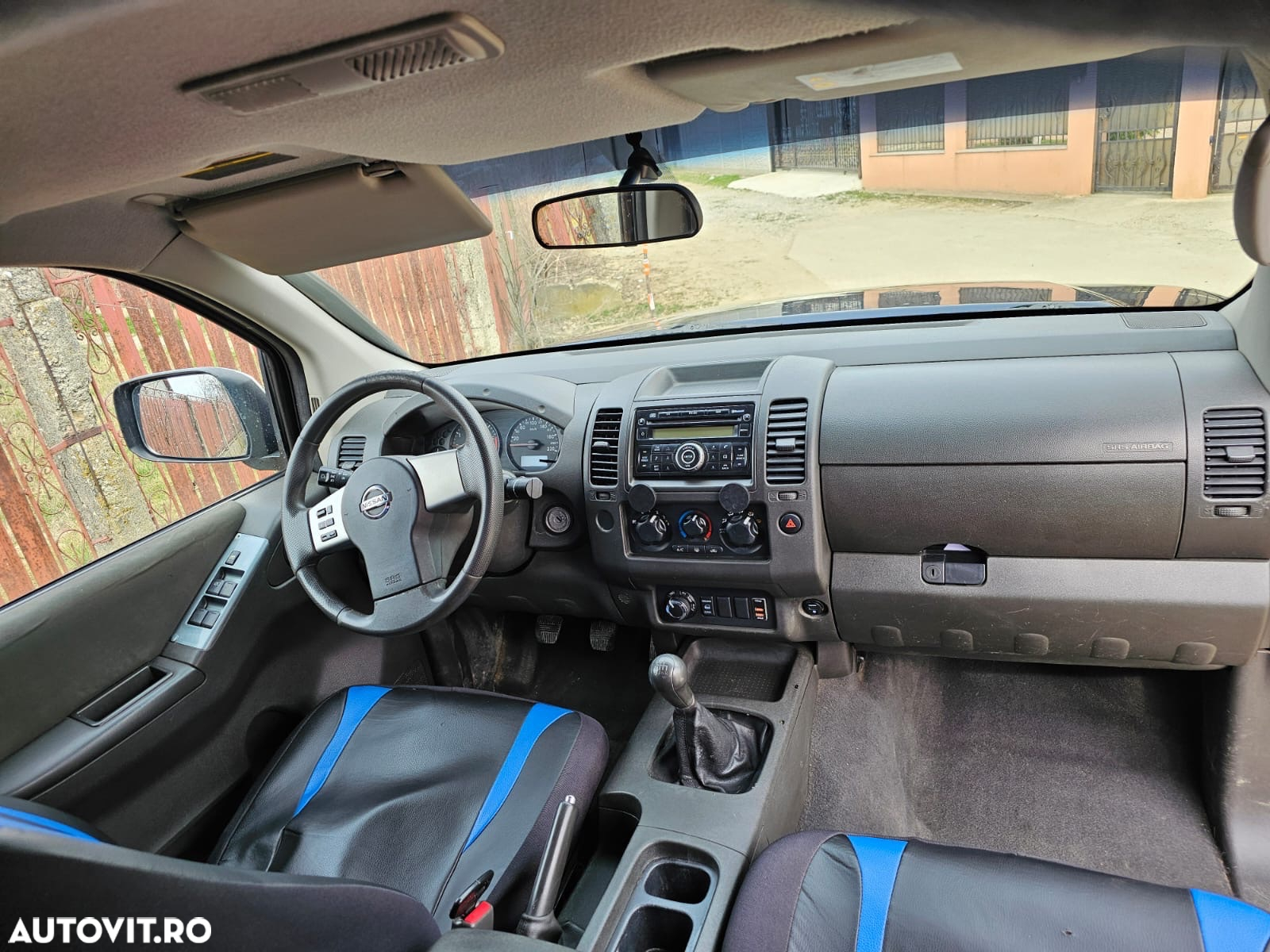 Nissan Navara 2.5 dCi Double Cab LE - 6