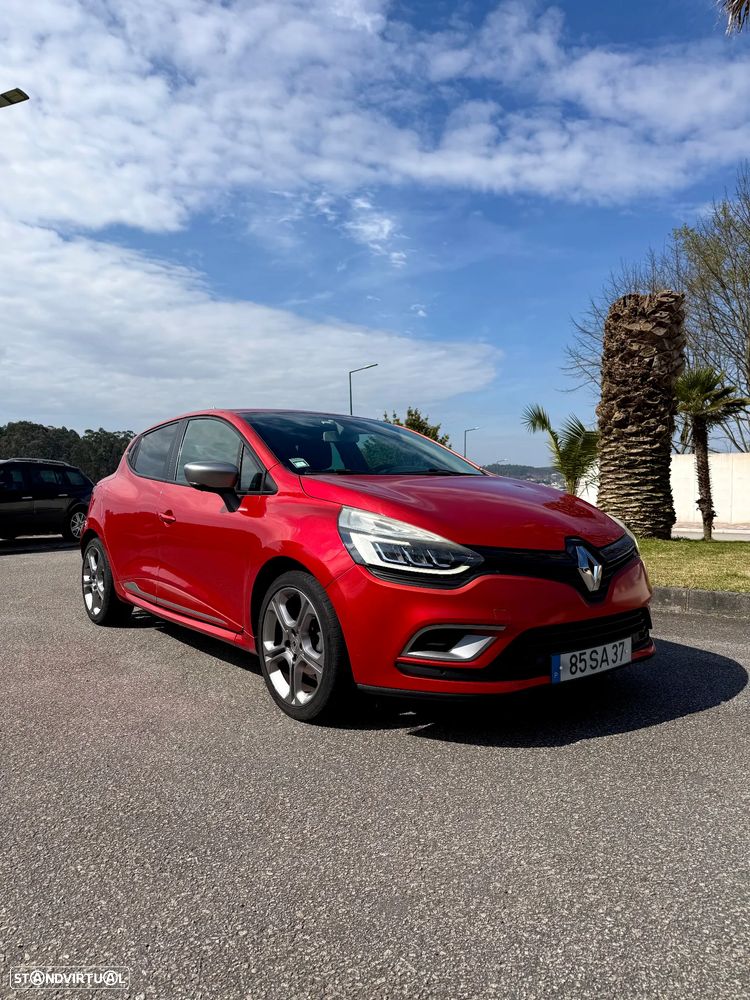 Renault Clio - 1