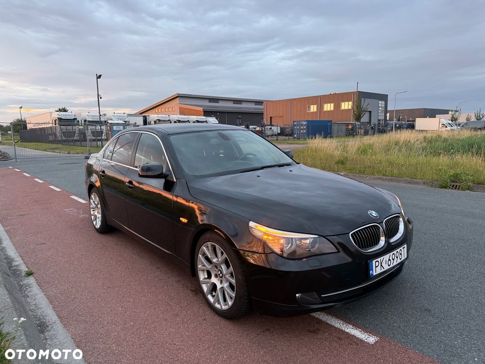 BMW Seria 5 523i - 1