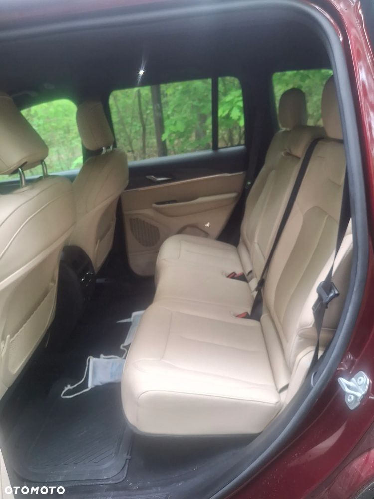 Jeep Grand Cherokee - 8