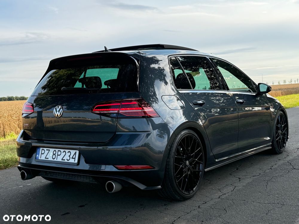 Volkswagen Golf - 3