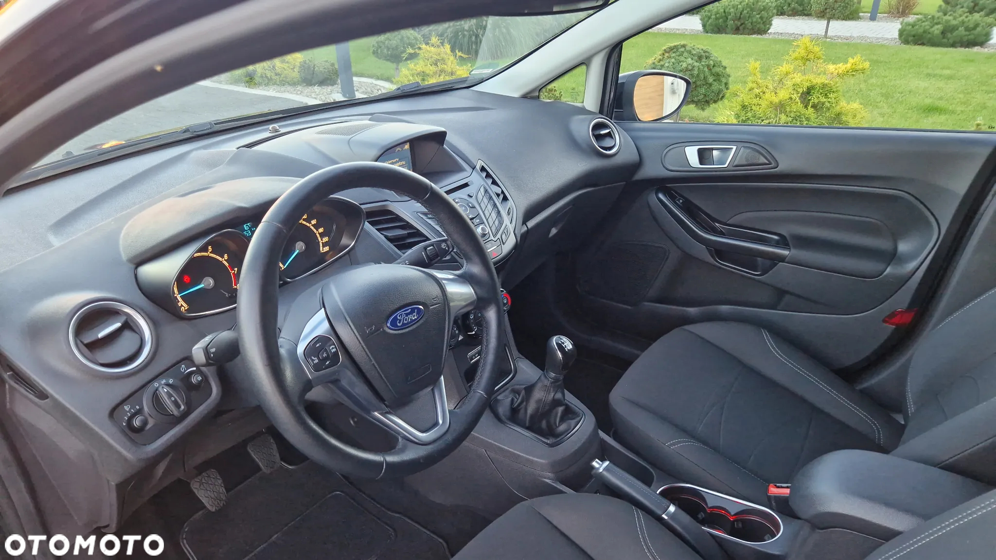 Ford Fiesta 1.0 EcoBoost Titanium - 14