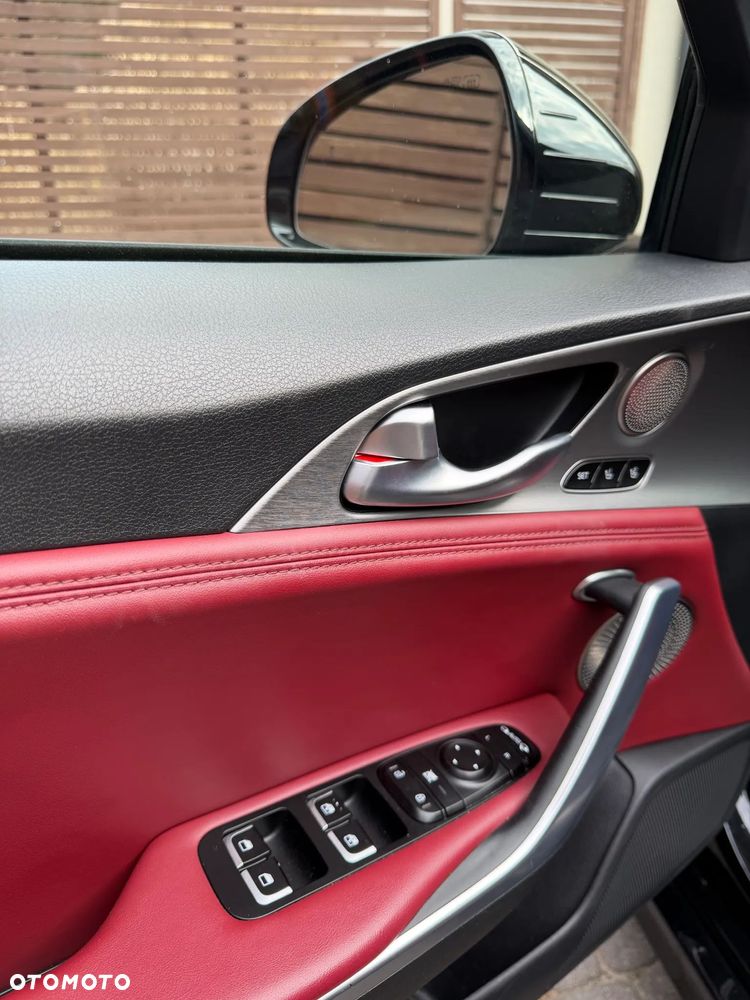 Kia Stinger 3.3 T-GDI AWD GT - 27