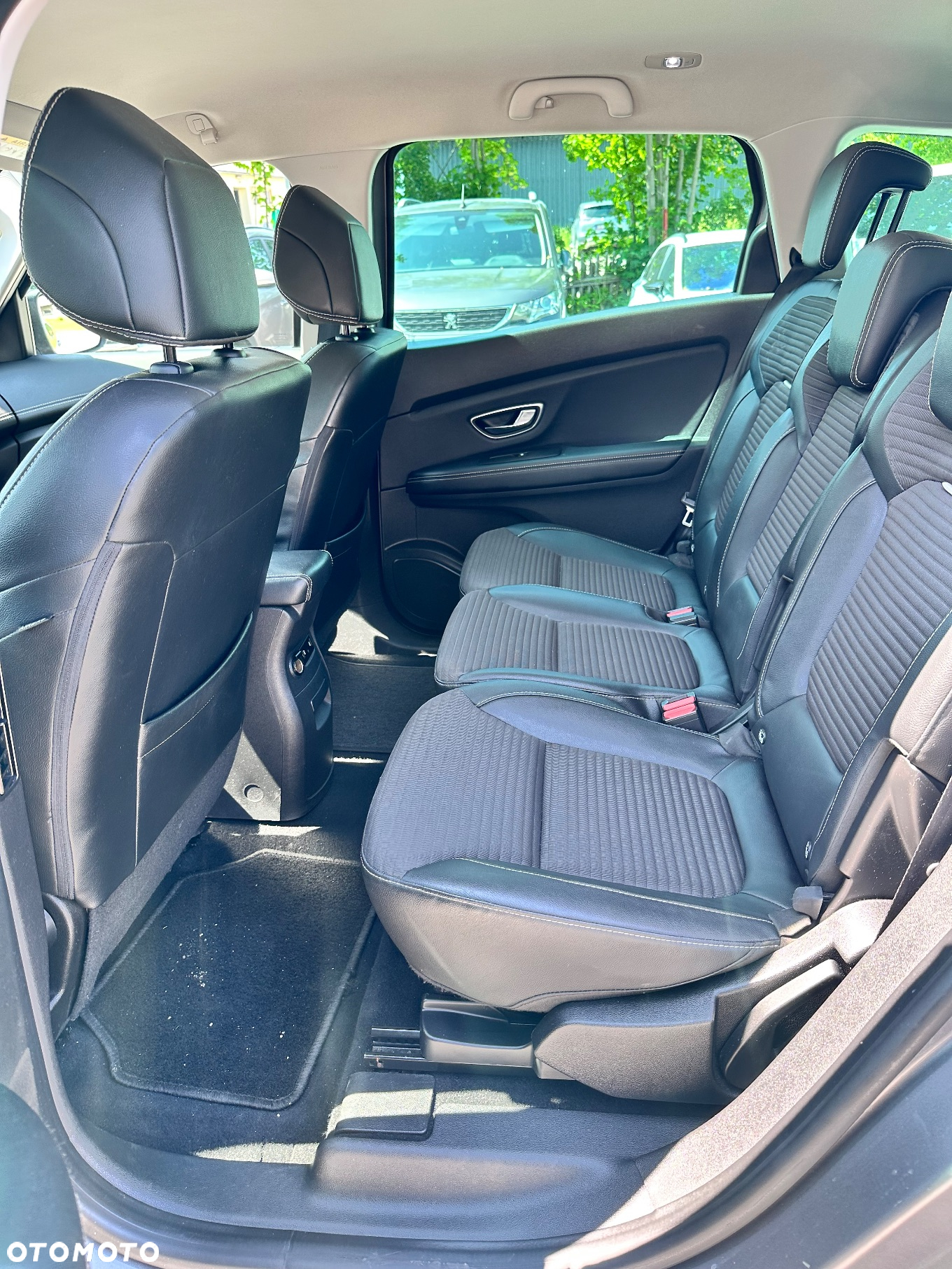 Renault Grand Scenic TCe 115 GPF BUSINESS EDITION - 9