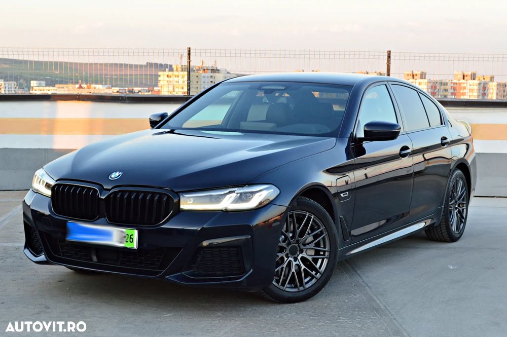 BMW Seria 5 530e Aut. - 9