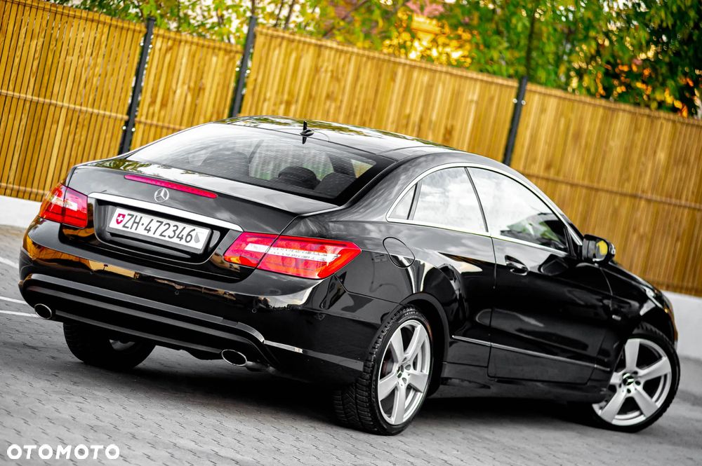 Mercedes-Benz Klasa E 350 CGI BlueEFFICIENCY 7G-TRONIC Avantgarde - 16