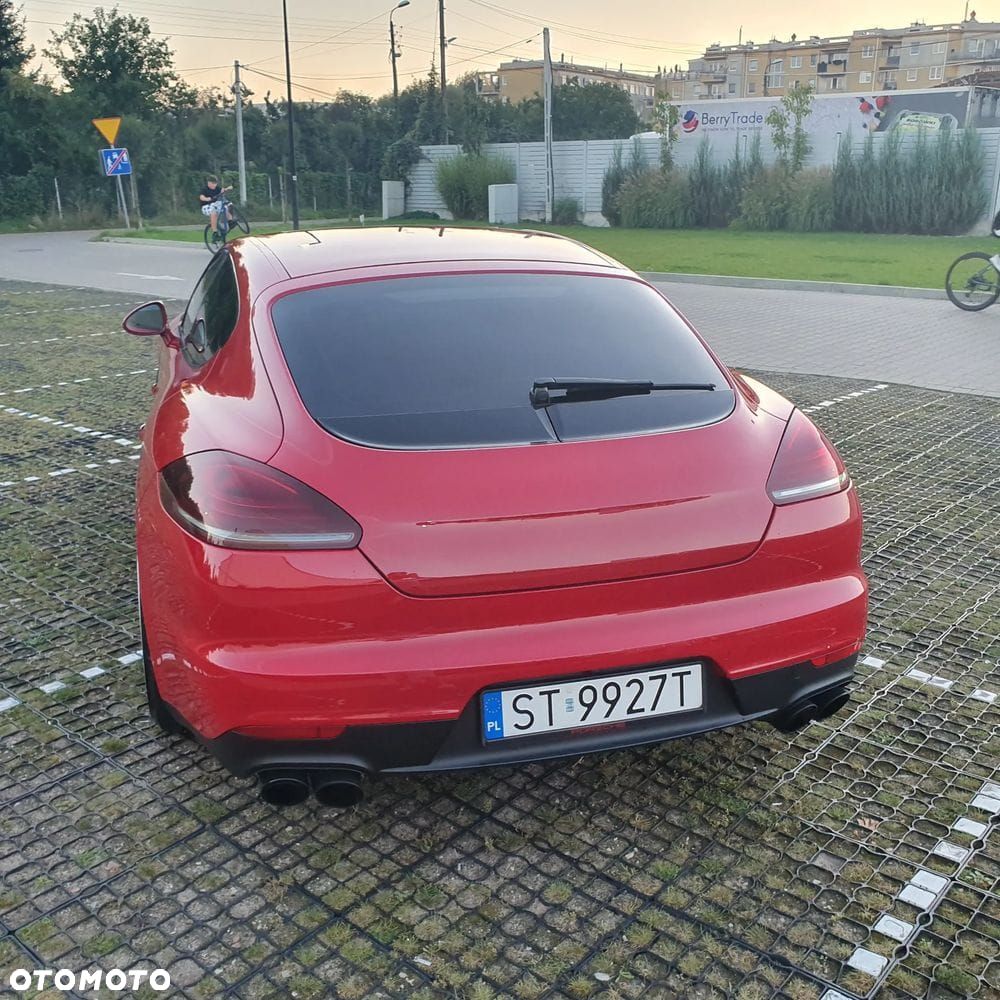 Porsche Panamera GTS - 18