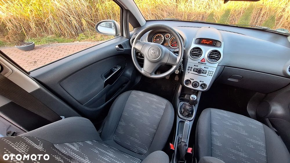 Opel Corsa - 16