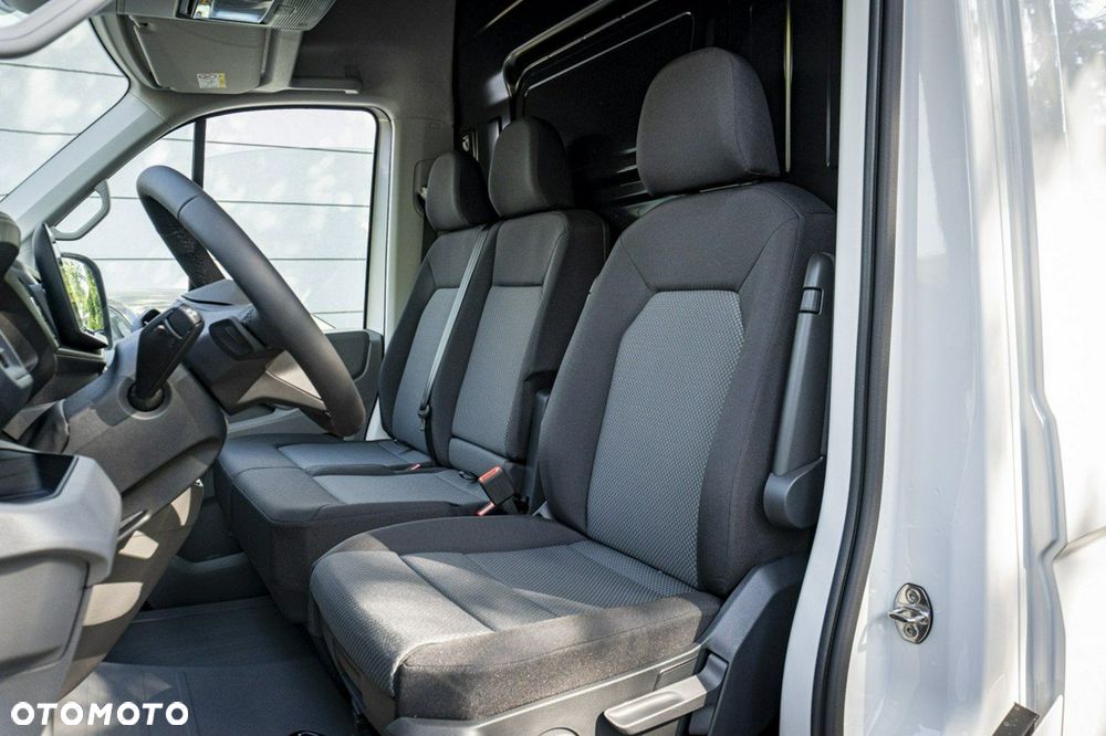 Volkswagen Crafter - 13