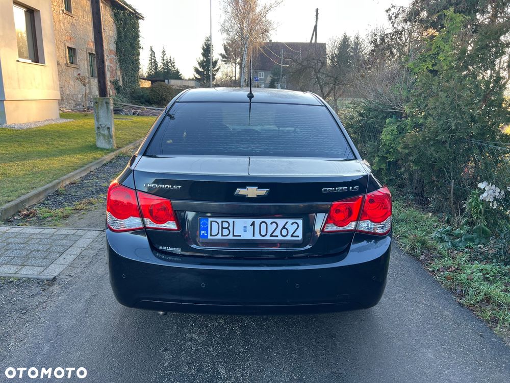 Chevrolet Cruze 1.6 - 4