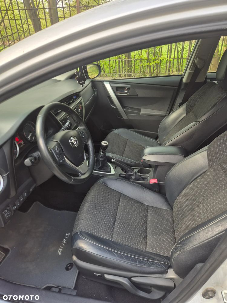 Toyota Auris 1.6 Edition - 10