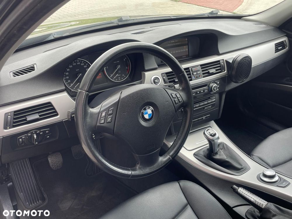 BMW Seria 3 - 16
