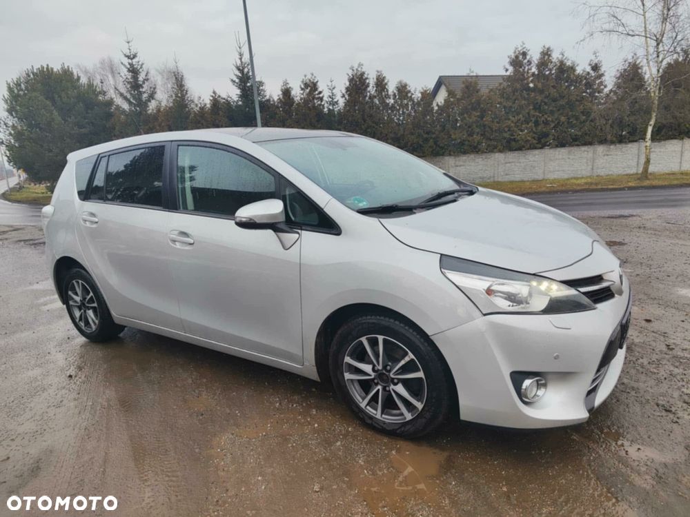 Toyota Verso - 1