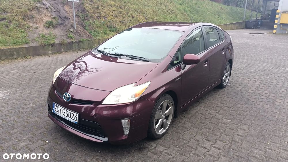 Toyota Prius (Hybrid) Comfort - 2