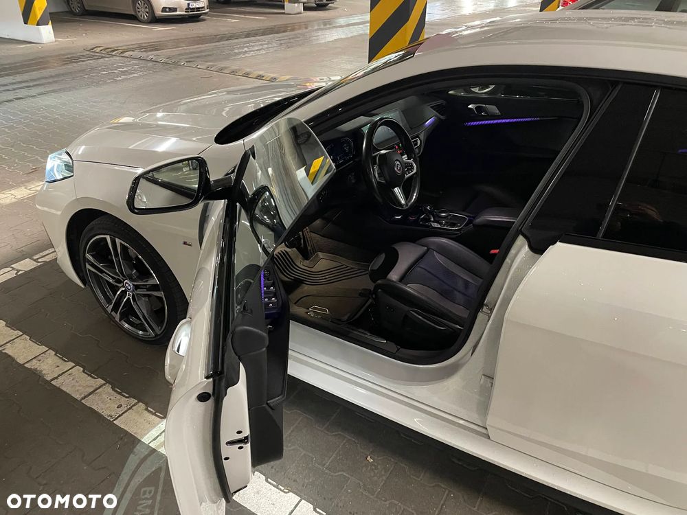 BMW Seria 2 218d M Sport sport - 9