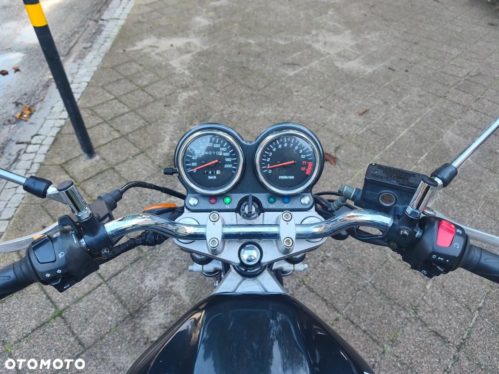 Suzuki GS - 9