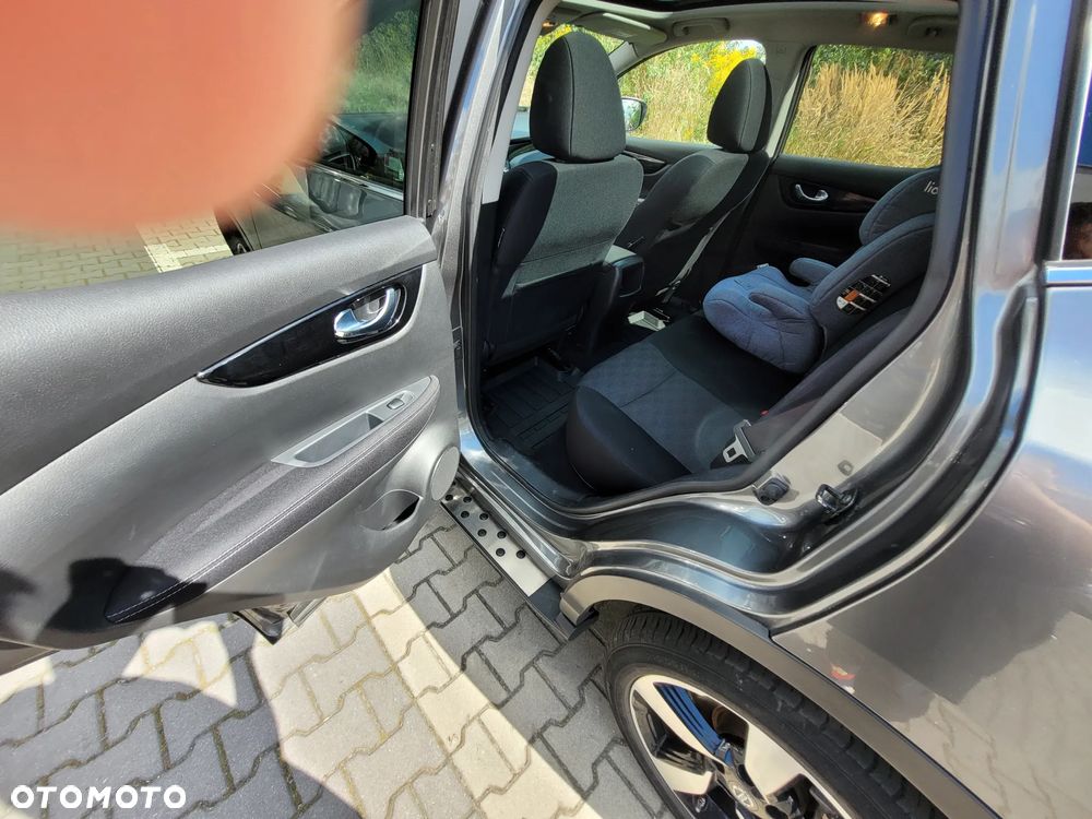 Nissan Qashqai 1.2 DIG-T N-Connecta Xtronic EU6 - 17