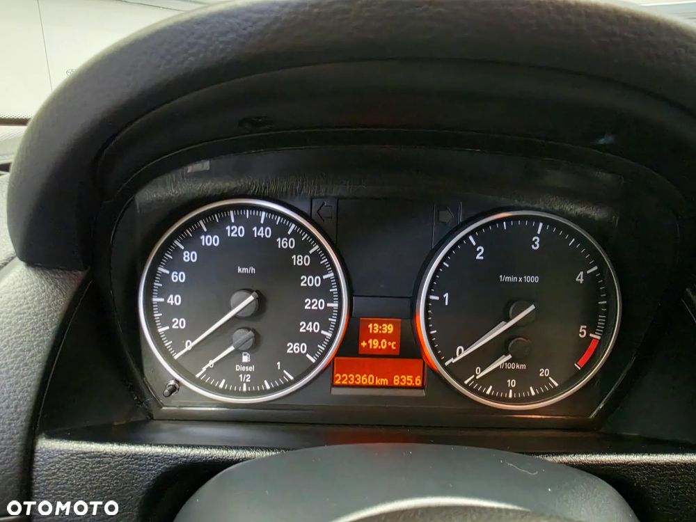 BMW X1 sDrive20d - 26