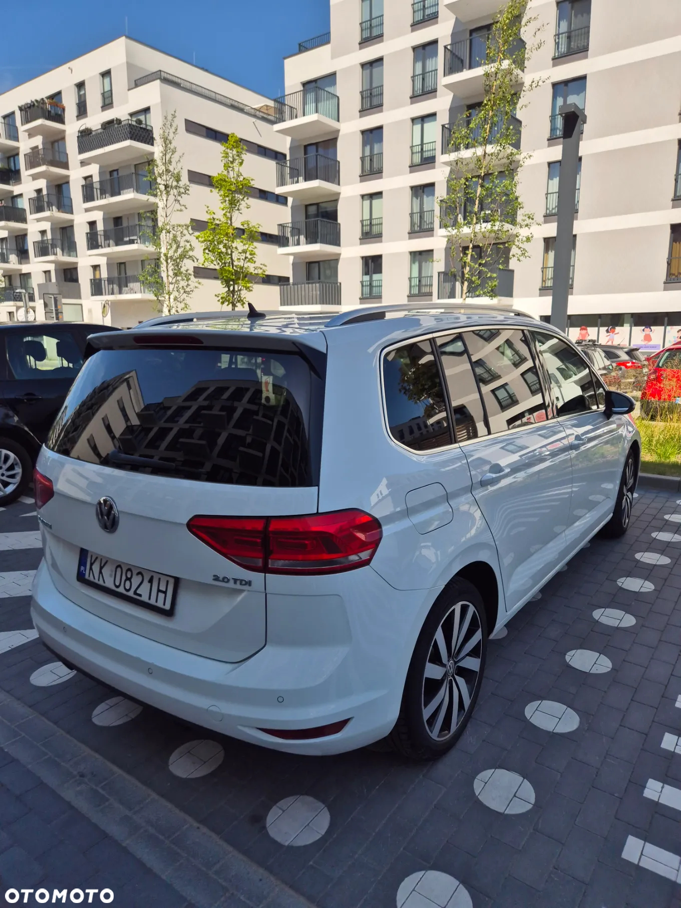 Volkswagen Touran 2.0 TDI BMT Highline - 3