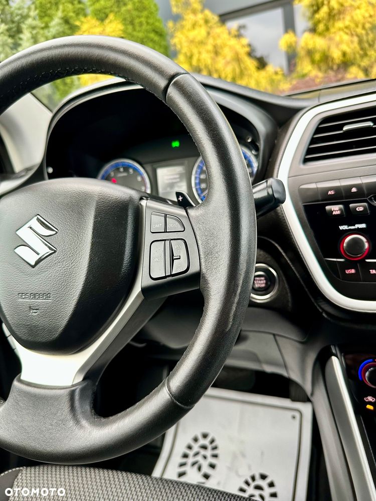 Suzuki SX4 S-Cross 1.6 VVT CVT 4x2 Comfort+ - 32