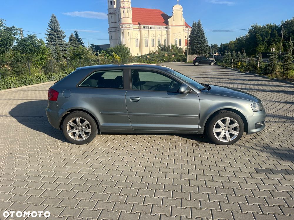 Audi A3 3-drzwiowe 2.0 TDI Ambiente - 4