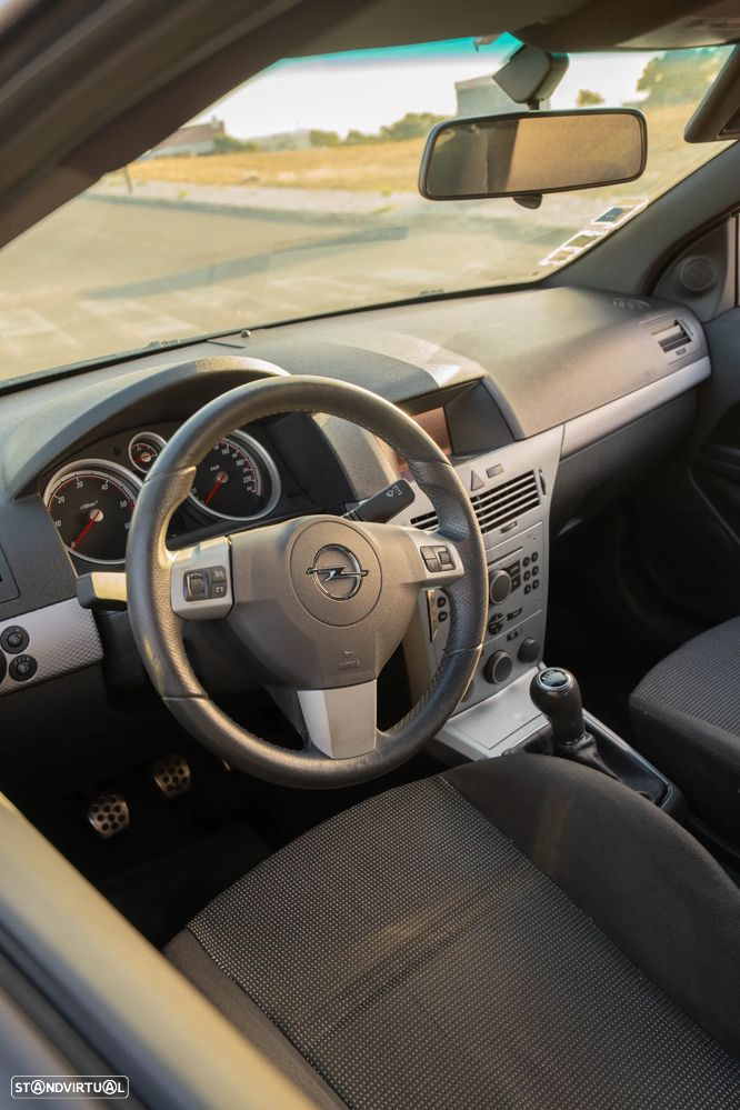 Opel Astra GTC 1.7 CDTi - 8