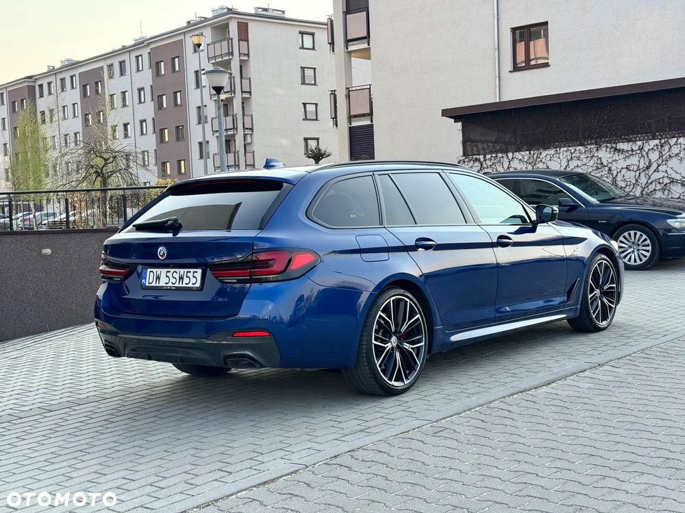 BMW Seria 5 530i xDrive mHEV M Sport sport - 3