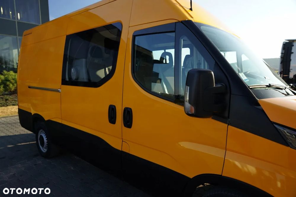 Iveco DAILY 35-140 / BRYGADÓWKA / 7 MIEJSC / BLASZAK / FURGON / SPROWADZONY - 12
