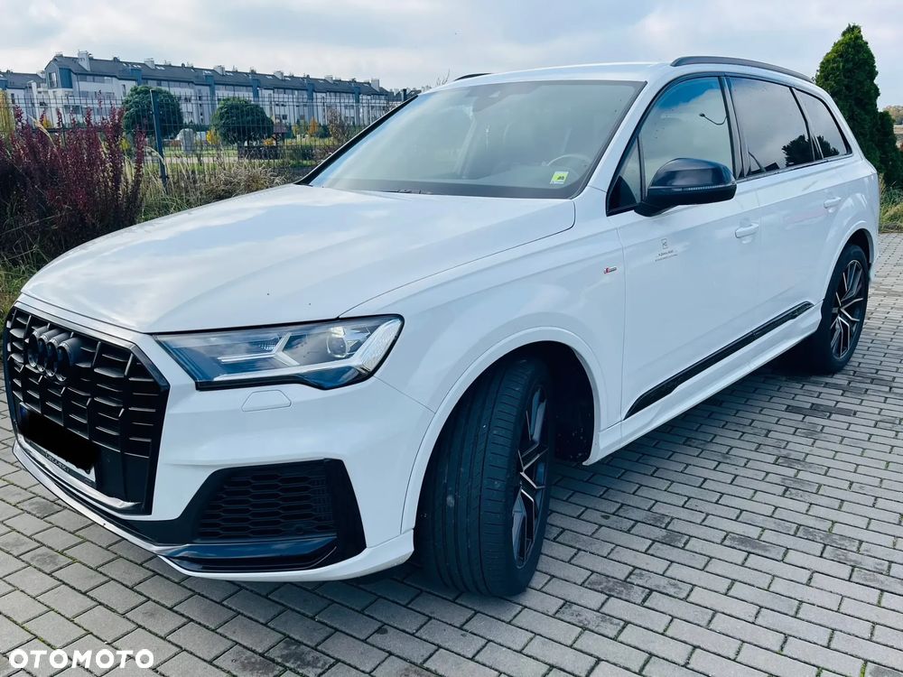 Audi Q7 2022 photo 2