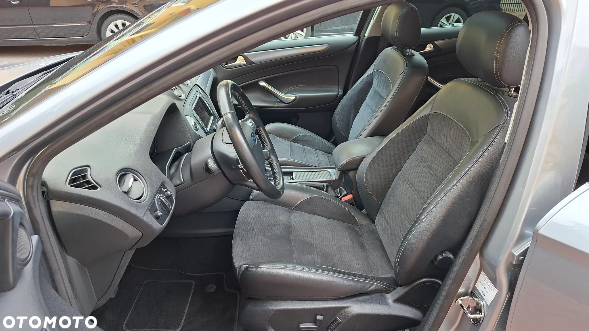 Ford Mondeo 2.0 TDCi Titanium - 24
