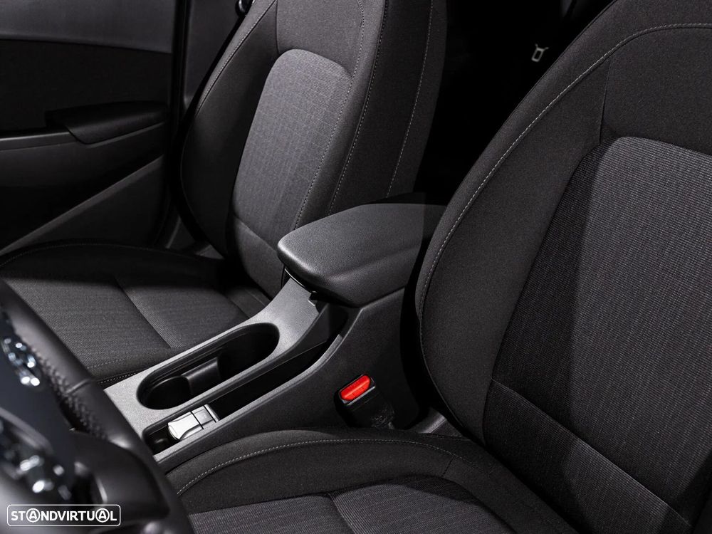 Hyundai Kauai 1.6 GDi HEV Premium - 29