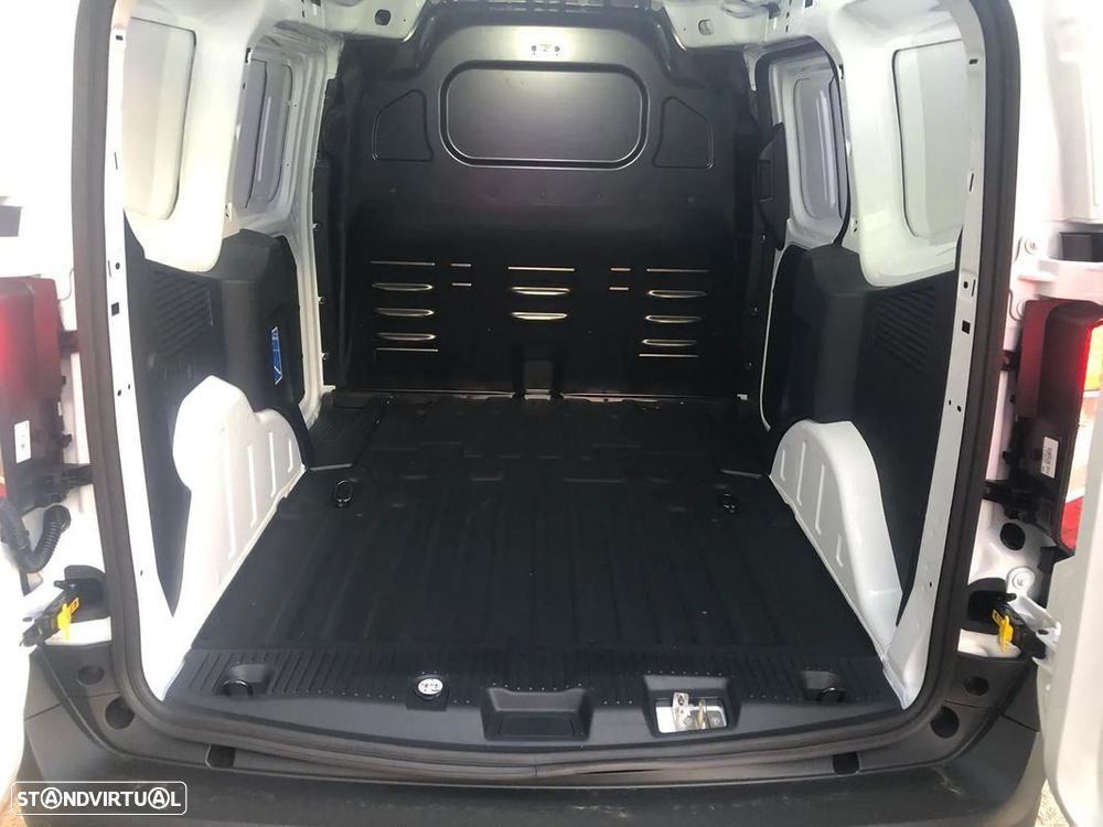 Ford Transit Courier Van BEV Trend - 14