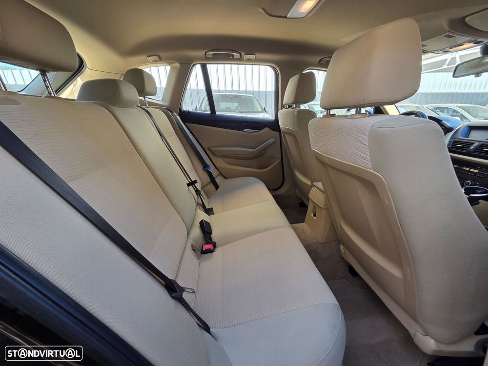 BMW X1 18 d sDrive - 13