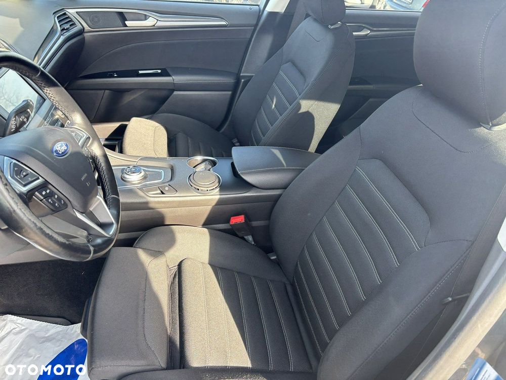 Ford Mondeo - 24
