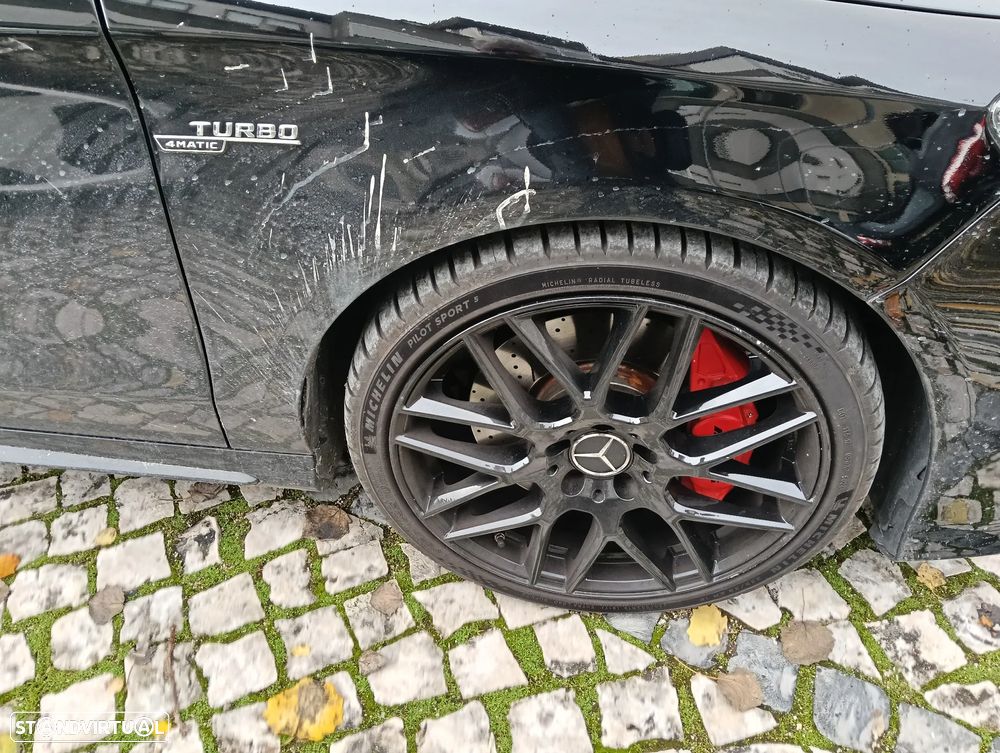 Mercedes-Benz CLA 45 AMG 4Matic Speedshift DCT 7G Night Edition - 27