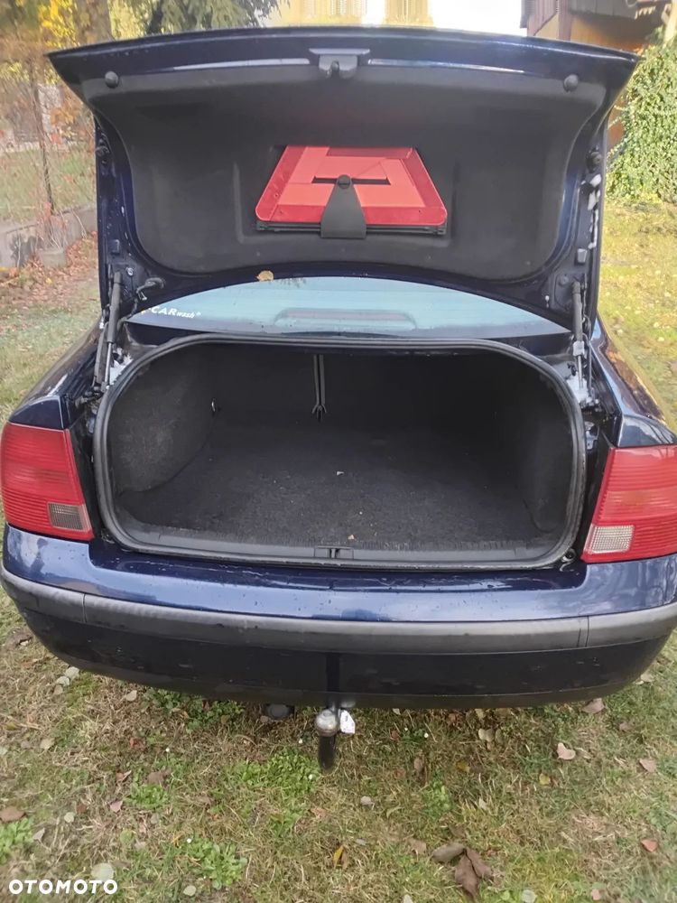 Volkswagen Passat 1.9 TDI Comfortline - 5