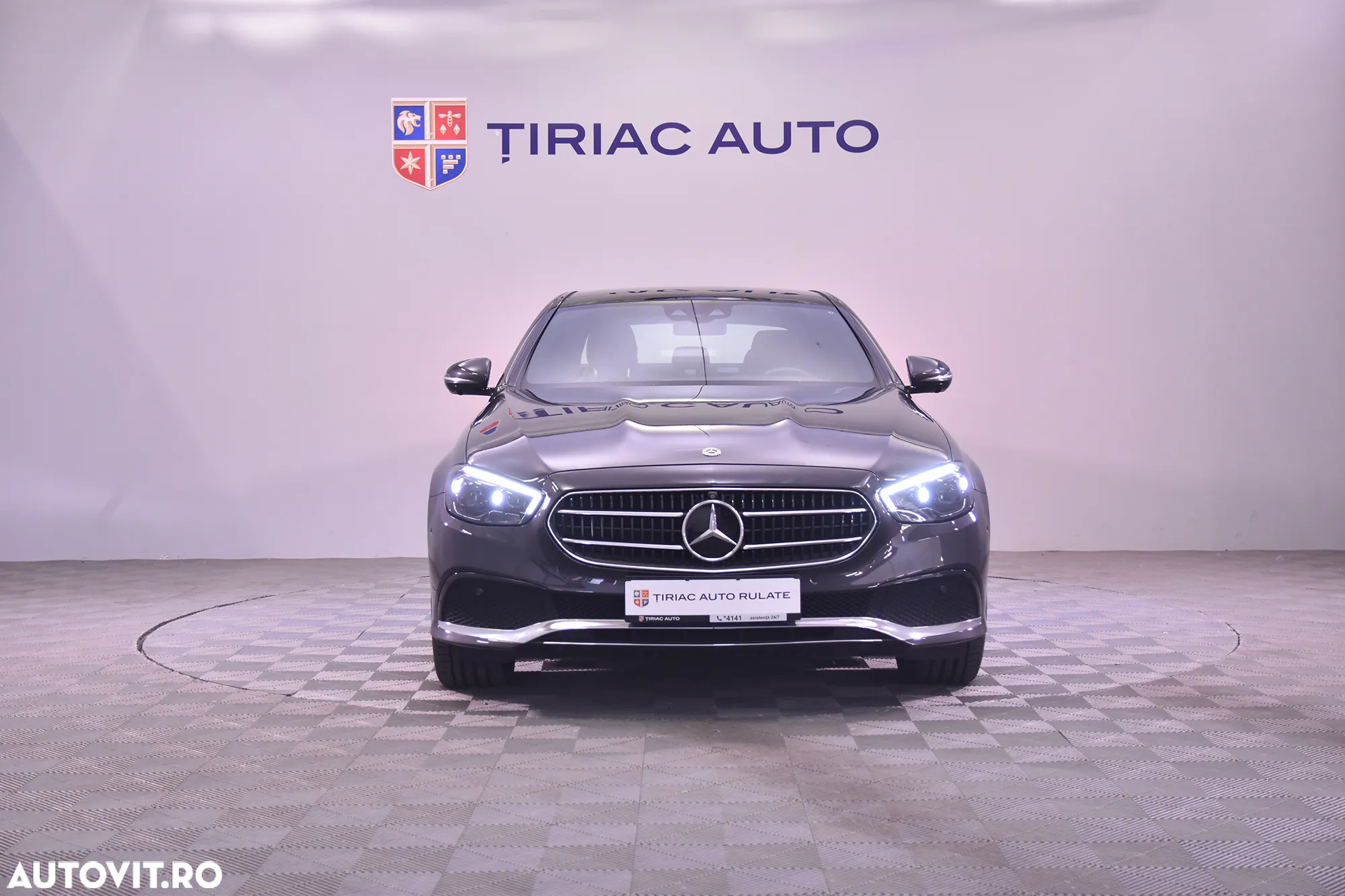 Mercedes-Benz E 300 4MATIC Aut. - 8