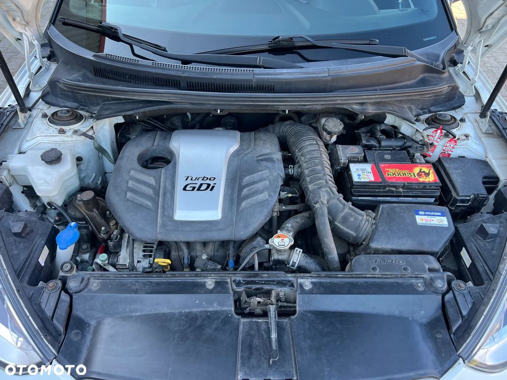 Hyundai Veloster - 40