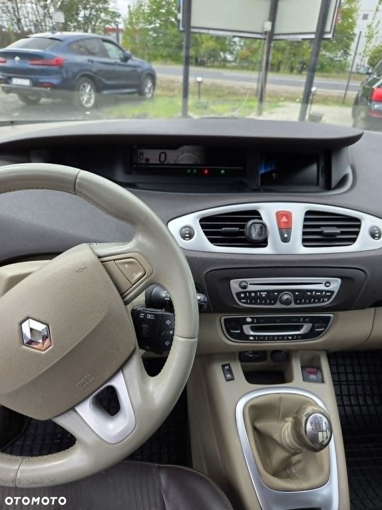 Renault Scenic - 9